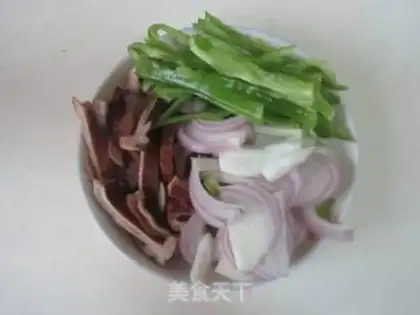 Make Onion peppers blow up the pig