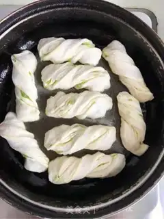 Make Fried onion rolls step 6
