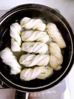 Make Fried onion rolls step 7