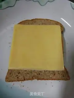 Make Cheese egg tomato sandwich step 5