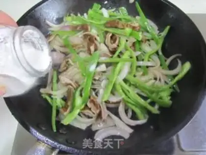 Make Onion peppers blow up the pig