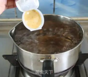 Make Beefball oil tofu soup step 1