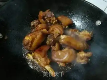 Make Red burning pig hoof step 4