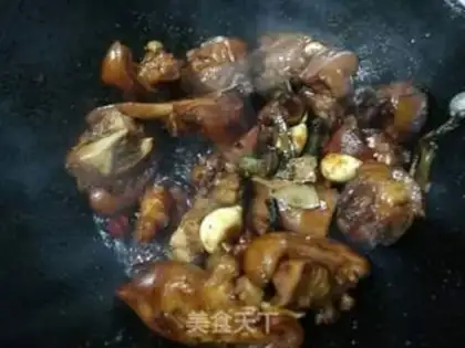 Make Red burning pig hoof step 5