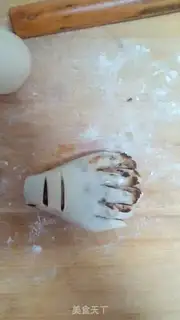 Make Tiger Claw Bread step 12