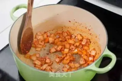 Make Korean chili radish soup step 0