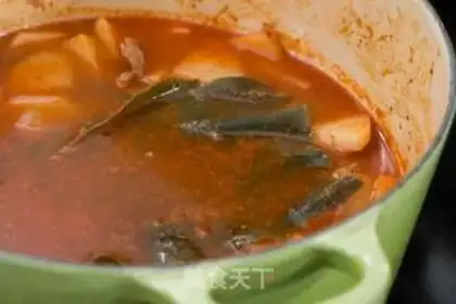 Make Korean chili radish soup step 3