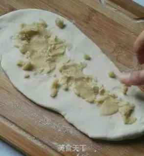 Make Egg-bread step 1