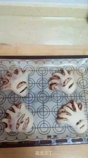 Make Tiger Claw Bread step 16