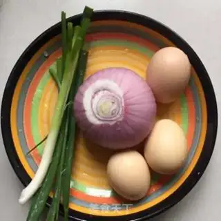 Make Onion fried eggs step 0