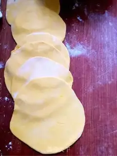 Make The golden pickle box step 12