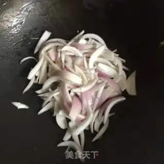 Make Onion fried eggs step 3