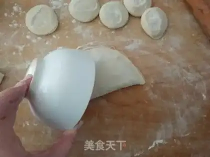 Make Pyramid prawn box step 10
