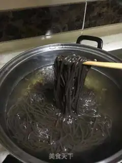 Make Spicy root powder step 2