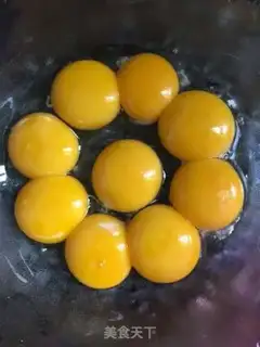Make Strawberry cream cake step 0