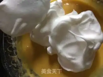 Make Strawberry cream cake step 6