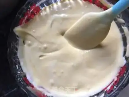 Make Strawberry cream cake step 7