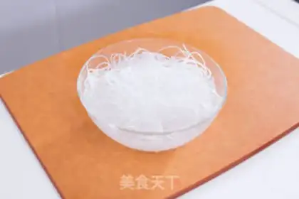 Make Three colored tofu fans steamed eggs step 0