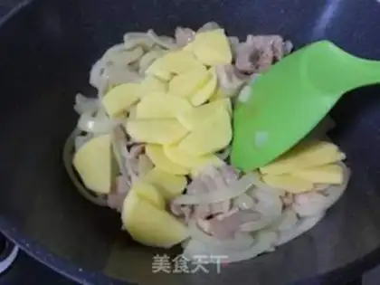 Make Five flowers with potatoes step 5