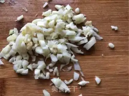 Make Garlic doll food step 2