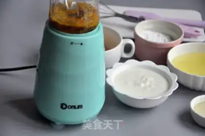 Make Bacon yogurt cake step 1