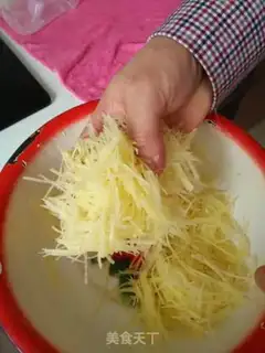 Make Shrimp fried potatoes step 2