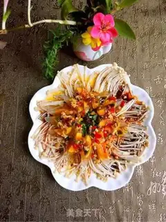 Make A cold-skinned egg and a golden needle mushroom step 12