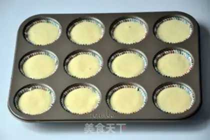 Make Coconut sponge cupcakes step 9