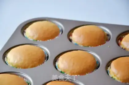 Make Coconut sponge cupcakes step 11