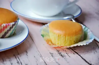 Make Coconut sponge cupcakes step 13
