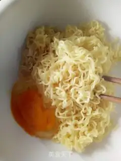 Make Spaghetti pizza step 2