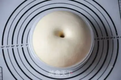 Make Light cream coconut rolls step 4