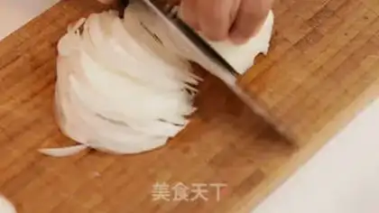 Make Meatballs with creamed egg pasta step 1