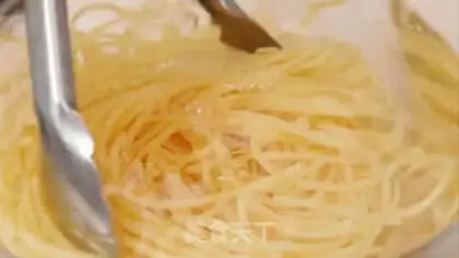 Make Meatballs with creamed egg pasta step 5