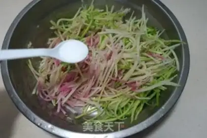 Make Sour radish step 2