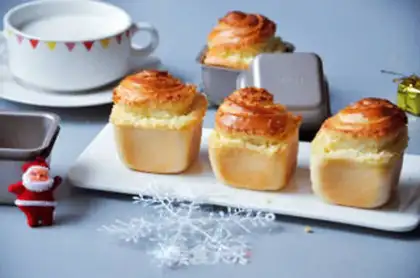Make Light cream coconut rolls step 16