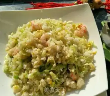 Make Yangzhou fried rice step 7