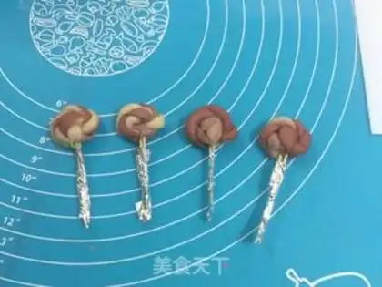 Make Rings and bread step 15