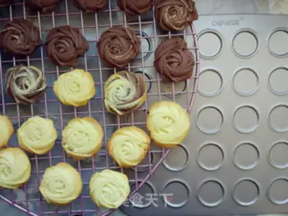 Make Double rose cookies step 9