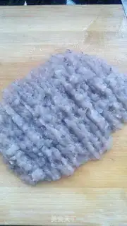 Make Pineapple and shrimp step 1