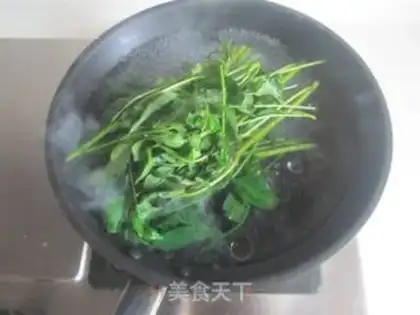Make A fragrance of eggs step 1