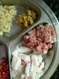 Make Sour sauce step 1