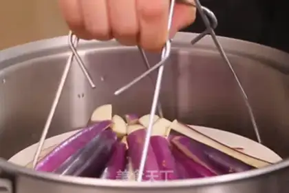 Make A fragrance of eggs step 6