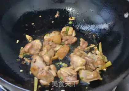Make Potato curry chicken step 5