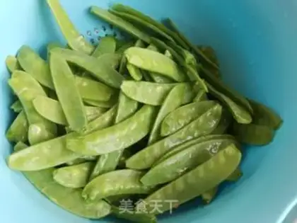 Make Clear the Dutch beans step 3