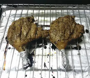 Make Black pepper steak, duck leg step 7