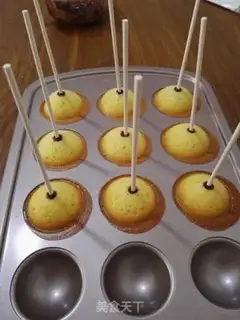 Make Lollipop cake step 14