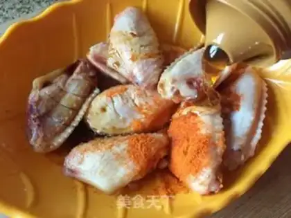 Make The honey is on the wings step 3