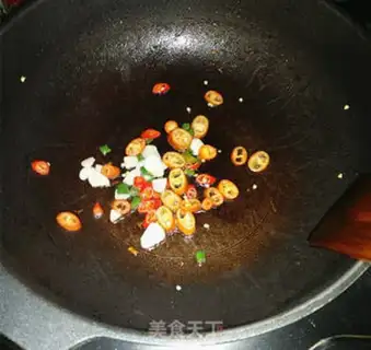 Make Autumn fried apricot mushroom step 5
