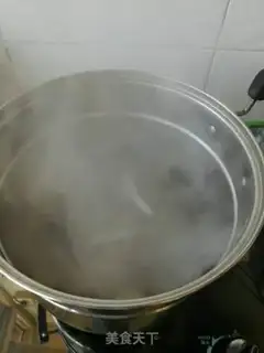 Make Snow pickles and meat step 1